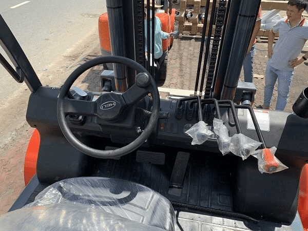 Hệ thống lái xe nâng