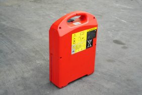Pin lithium trên xe nâng tay điện